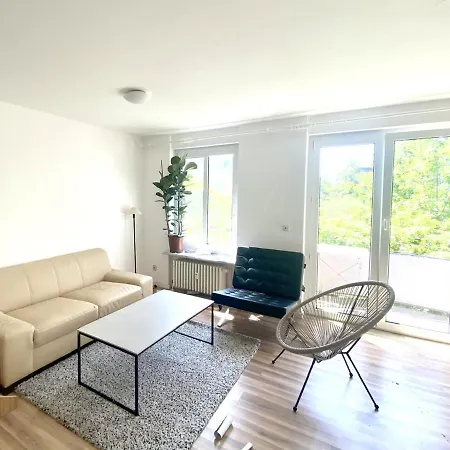 Ber, Quiet, Green, View, Near Terminal, Berlin Parking Apartment Schoenefeld