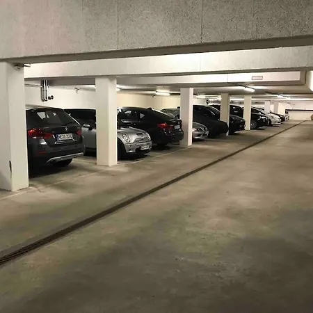 Apartament Ber, Quiet, Green, View, Near Terminal, Berlin Parking *