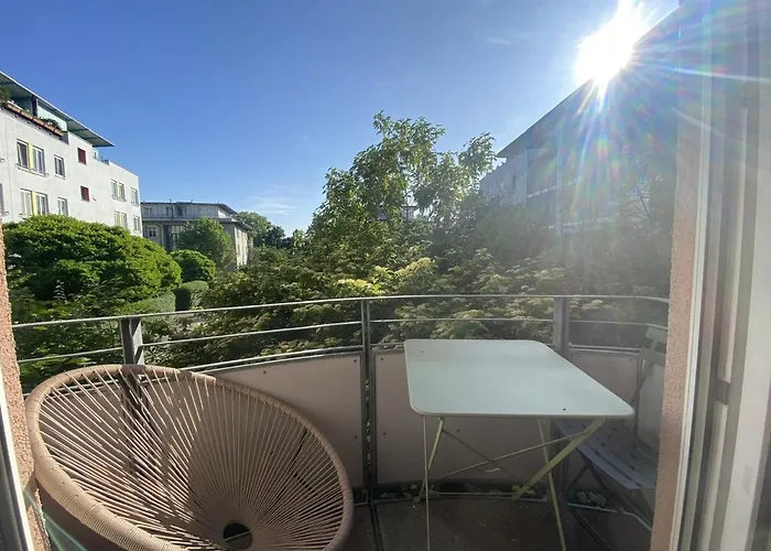 Daire Ber, Quiet, Green, View, Near Terminal, Berlin Parking