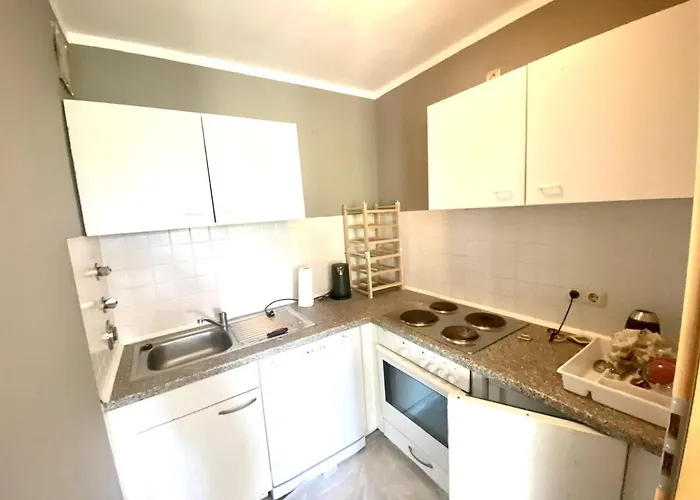 Ber, Quiet, Green, View, Near Terminal, Berlin Parking *