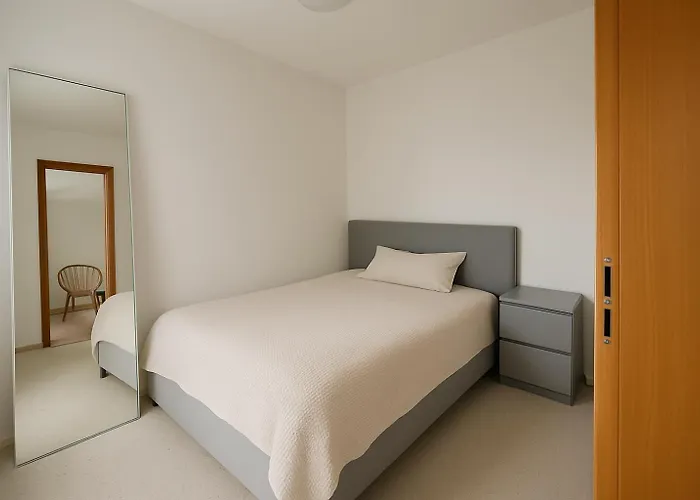 Ber, Quiet, Green, View, Near Terminal, Berlin Parking Daire